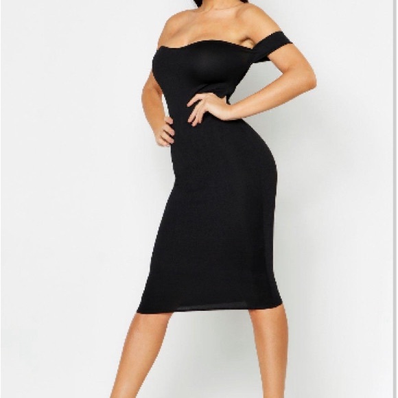 BLACK OFF SHOULDER CURVED NECKLINE MIDI DRESS. Size 12. Boohoo brand - Picture 3 of 4